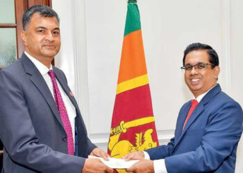 නව ආරක්ෂක ලේකම් විශ්රාමික එයාර් වයිස් මාර්ෂල් සම්පත් තුයියකොන්ත