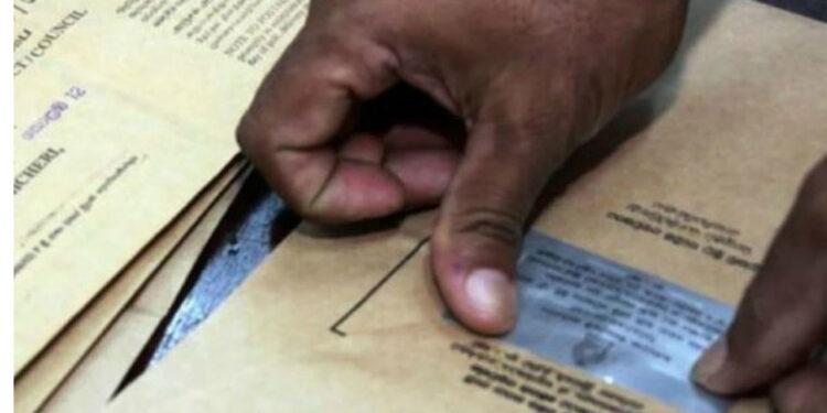 මහ මැතිවරණය: තැපැල් ඡන්ද අයැදුම්පත් භාර ගැනීම ඇරඹේ