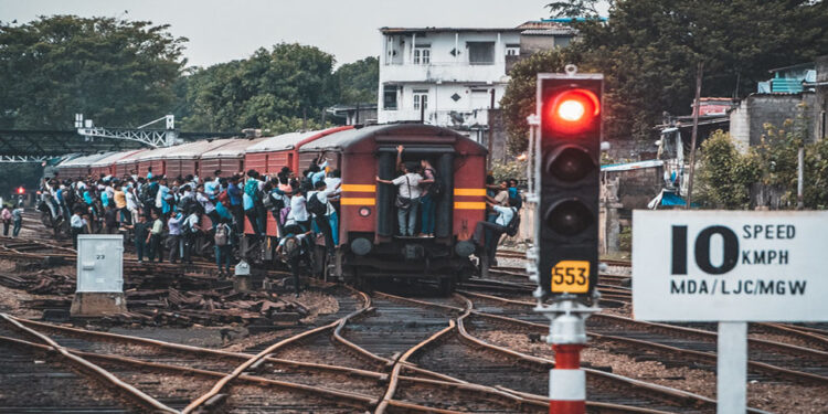 ‘රේල්ලුවේ සන්නිවේදන පද්ධතියට දැමූ කෝටි 190ක් වතුරේ’