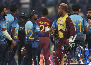 කොදෙව්වෝ වැඩ පෙන්වති!