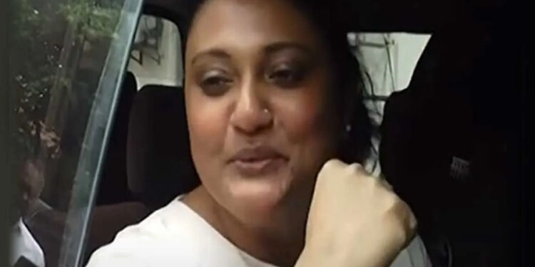 දමිතාගේ නම රත්නපුර ලැයිස්තුවෙන් හැලෙයි