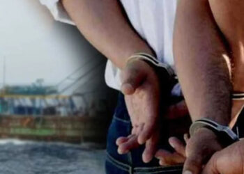 ධීවර යාත්‍රාවක් සමඟ ඉන්දීය ධීවරයින් 12 දෙනෙකු අත්අඩංගුවට