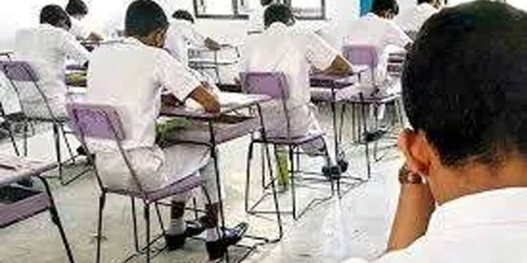 විභාග කොමසාරිස්වරයා ජනතාවගෙන් ඉල්ලීමක් කරයි