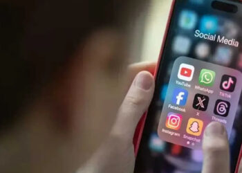 ඕස්ට්රේලියාවේ 16ට අඩු ළමුන්ට සමාජ මාධ්ය තහනම්