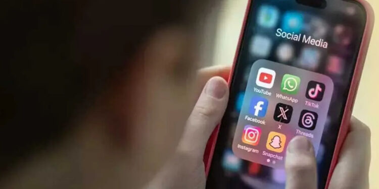 ඕස්ට්‍රේලියාවේ 16ට අඩු ළමුන්ට සමාජ මාධ්‍ය තහනම්