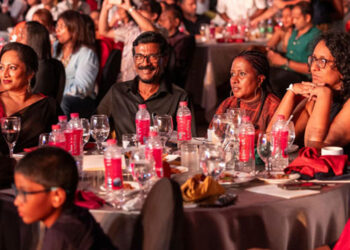 ABBA Show එකට අපි ගියා – අපි රසවින්දනයක් තියෙන මිනිස්සු