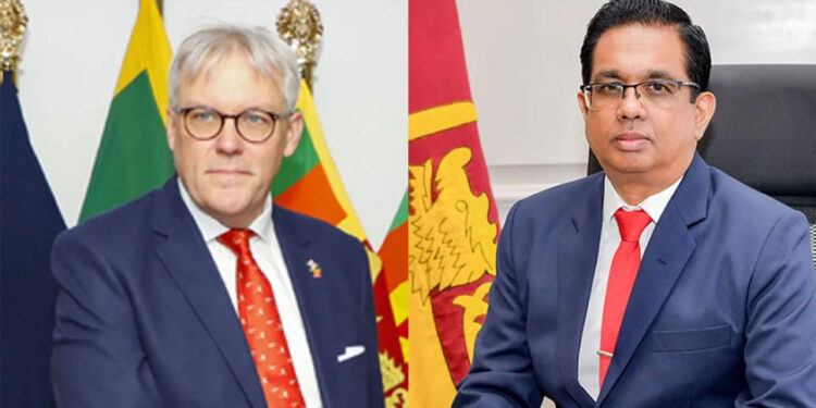 ජනපති ලේකම් හා මෙරට බ්‍රිතාන්‍ය මහකොමසාරිස් අතර හමුවක්