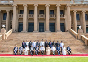 ඇමතිවරු 10ක් අද වැඩ භාර ගනිති