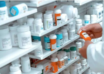 ෆාමසි රැසක් වැසීයෑමේ අවධානමක