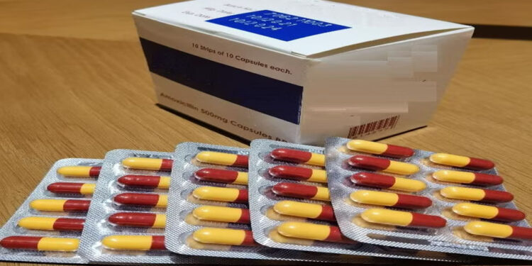 ඇමොක්සිලින් තොගයකට වැයකළ රුපියල් කෝටි 10 ක් වතුරේ