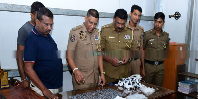 ‘වට්ඇප්‘ මගින් මත්ද්‍රව්‍ය විකුණලා