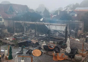 ගුවන් නියමුවාට සහ ඔහුගේ පවුලේ 10 දෙනෙකුට මරු කැඳවූ ගුවන් අනතුර