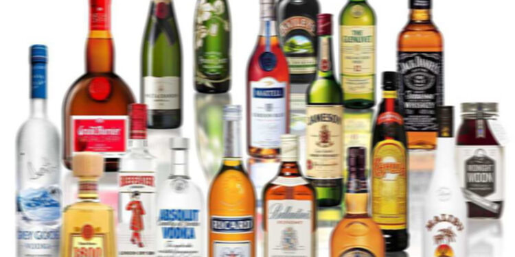 රු. මිලියන 5ක් වටිනා විදේශීය මත්පැන් බෝතල් තොගයක් රේගු භාරයට