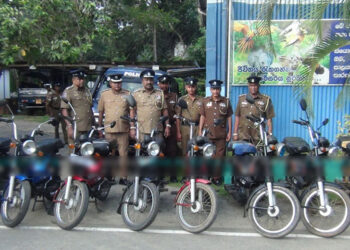 සොරකම් කළ යතුරුපැදි සමඟ හතරක් අල්ලයි