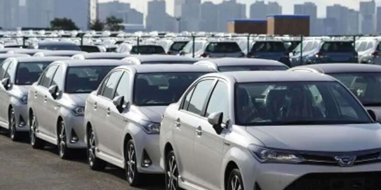 වාහන ආනයනය ගැන කැබිනට් ප්රකාශක කිව්ව දේ මෙන්න