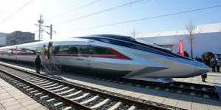 චීනය ලොව වේගවත්ම අධිවේගී දුම්රිය එළිදක්වයි