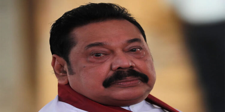 “සියලු දේ ආපසු ගත්තත් මහින්ද රාජපක්ෂ කෙඳිරිගාන්නේ නෑ”