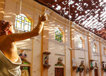 පාස්කු දා ප්රහාරයේ සැකකරුවෙක් පාපොච්ඡාරණය කරයි