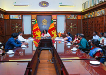 අගමැතිනිය ’වතුකරයේ ජනතා හඩ’ සංවිධානය හමුවෙයි