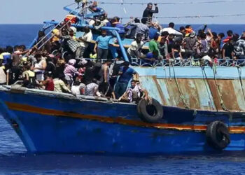 ‘අනවසර සංක්‍රමණිකයින් ලක්ෂයක් රටට පැමිණීමේ අවදානමක්’- මහජන ආරක්ෂක ඇමති