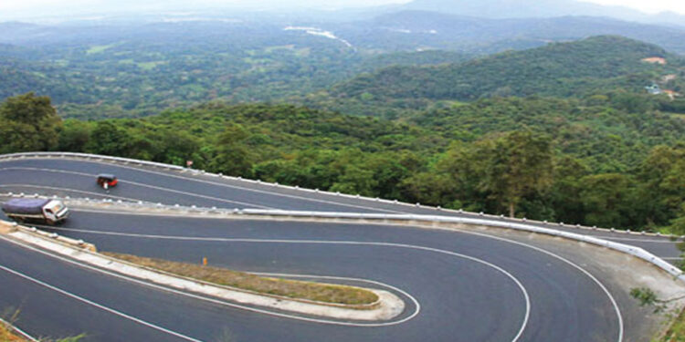 වසා දැමු මහනුවර – මහියංගනය මාර්ගය යළි විවෘත කෙරේ