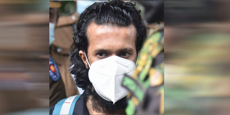 පොඩි ලැසී ඉන්දියාවේ මුම්බායි හිදී අත්අඩංගුවට