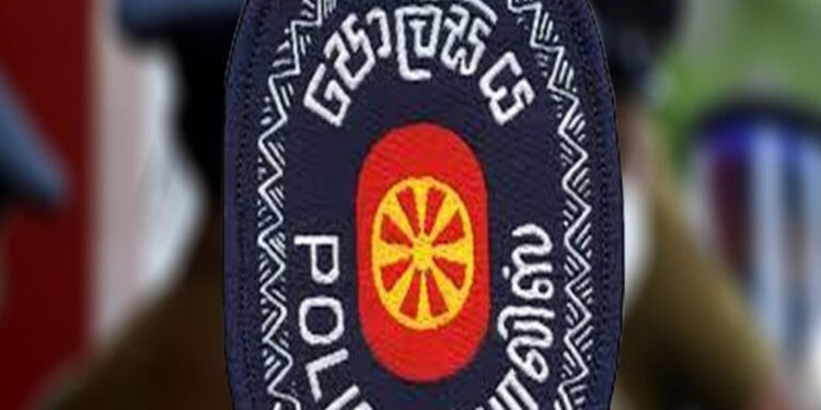 හිටපු පීසී ගේ ඇතුලේ කසිප්පු පෙරලා