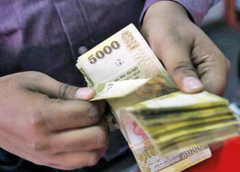 කෝටිපති ව්‍යාපාරිකයා මන්ත්‍රී ධුරයක් ගන්න කෝටි 50ක් දීලා