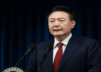 දකුණු කොරියාවේ ජනාධිපති යූන් සුක් යෝල් අත්අඩංගුවට