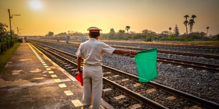 දුම්රිය ස්ථානාධිපතිවරු සාමාන්‍යාධිකාරිට දවස් 14ක් කල් දෙති