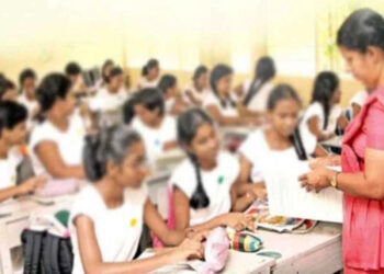 දිවයින පුරා ගුරු පුරප්පාඩු 30,000ක්