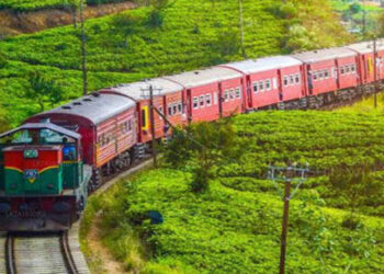 උඩරට දුම්රිය මාර්ගයේ දුම්රිය ධාවනයට බාධා