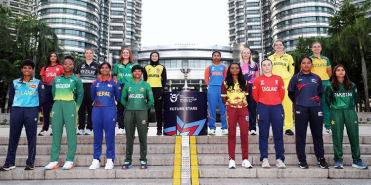 ශ්‍රී ලංකා ක්‍රීඩිකාවෝ ඉරිදා තරග බිමට