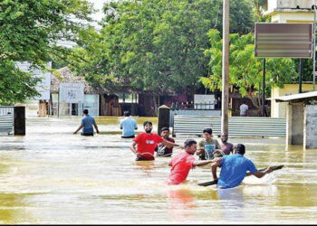 ගංවතුරෙන් කිලිනොච්චියේ පවුල් 245ට පීඩා