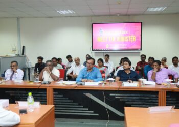 කර්මාන්තකරුවන්ගේ ගැටලු සොයා “ MEET THE MINISTER ” ගමට යයි.