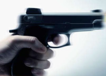 යළිත් වෙඩි තියයි –  වෙඩිතැබීම් තුනක් එක දිගට