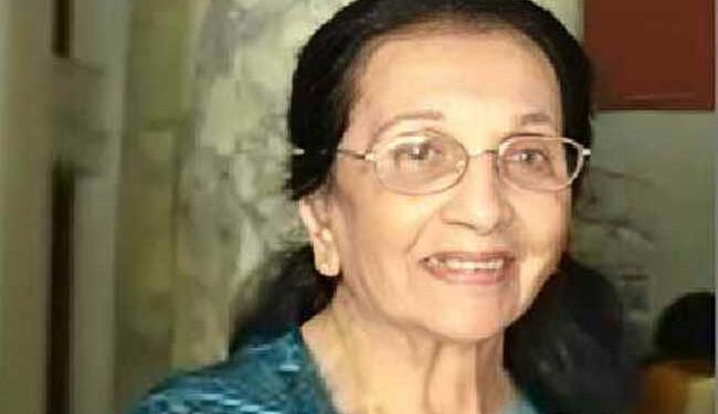 ඩේසි ආච්චි අධිකරණයට