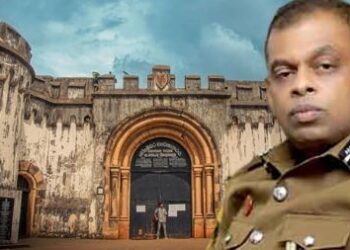 බන්ධනාගාරයේදී දේශබන්දු නිරුවත් කරලා..? – මානසිකවත් වැටිලාලු