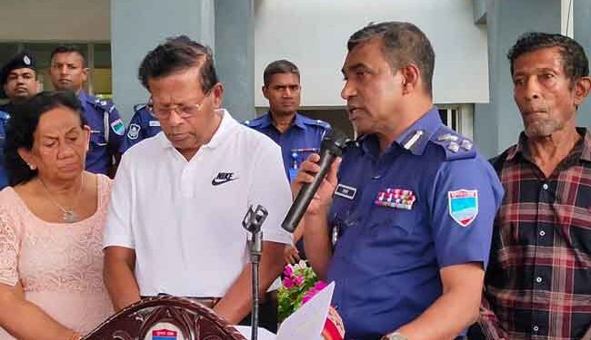 බංගලාදේශ කප්පම් කල්ලියක් ශ්රී ලාංකිකයන් 3 පැහැර ගනියි