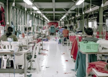 ඇඟලුම් ක්ෂේත්‍රයට ට්‍රම්ප් ගේ බද්ද බලපාන හැටි