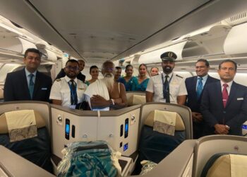 වන්නිල ඇත්තෝ ඩුබායි සංචාරයක