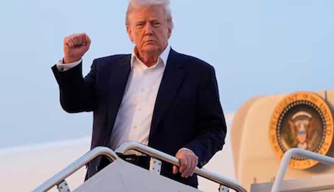 ට්රම්ප් විදෙස් චිත්රපටවලට සියයට 100ක බද්දක් ගහයි