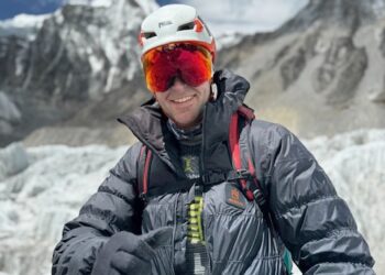 දවස් 4 කින් මුහුදු මට්ටමේ සිට Everest කඳු මුදුනට! නව ලෝක වාර්තාවක්! මේකා මනුස්සයෙක් වෙන්න බෑ