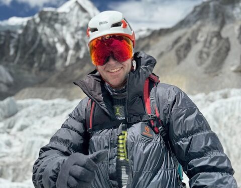 දවස් 4 කින් මුහුදු මට්ටමේ සිට Everest කඳු මුදුනට! නව ලෝක වාර්තාවක්! මේකා මනුස්සයෙක් වෙන්න බෑ