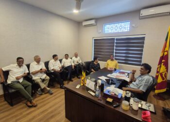 මුලු රටම බලන් හිටපු එකතු වීම අද සිද්ධ වුණා! PHOTOS