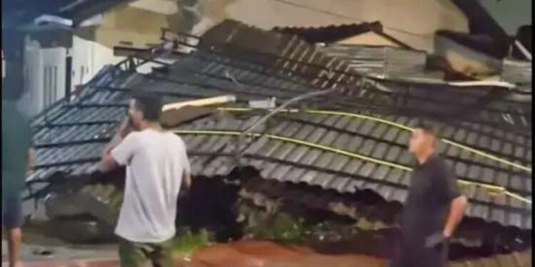 දැඩි සුළඟින් කොළඹට වුණ දේ (photos)