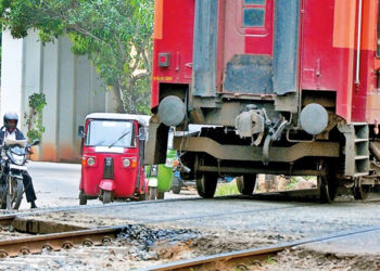 රට තුළ අනාරක්ෂිත දුම්රිය හරස් මාර්ග 1200ක්