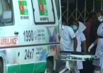 මාරක අනතුරු කිහිපයක් – පාරේ යන්නේ පරිස්සමින් !