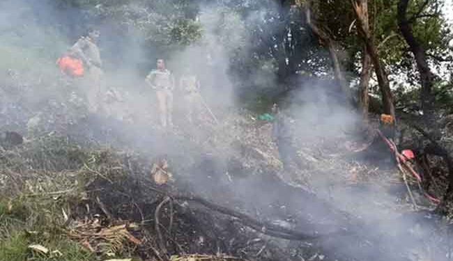 ඉන්දියාවේ හෙලිකොප්ටරයකුත් කඩා වැටිලා !