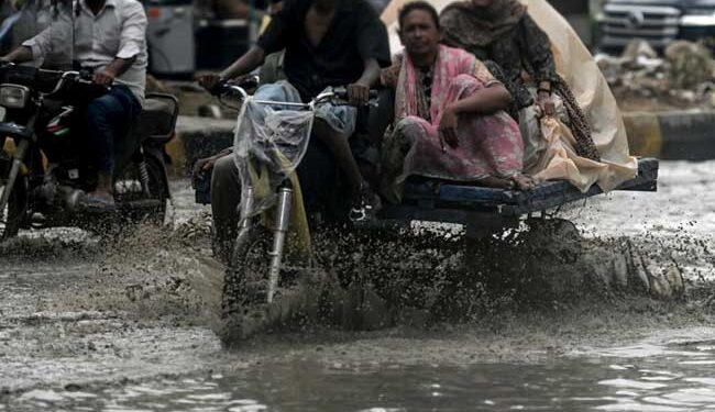 අයහපත් වර්ෂාපතනය හේතුවෙන් 45ක් මිය ගිහින්